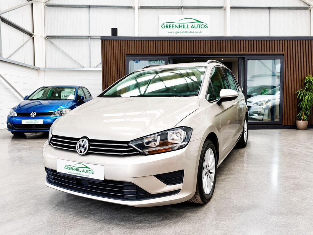 2017 Volkswagen GOLF SV
